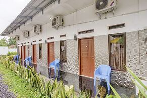OYO 90124 Oemah Ratu Hostel Syariah