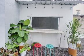 OYO 90124 Oemah Ratu Hostel Syariah