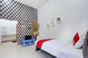 OYO 90124 Oemah Ratu Hostel Syariah