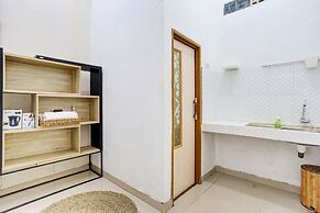 OYO 90124 Oemah Ratu Hostel Syariah