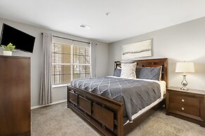 Tranquil Pondview Retreat - Balcony