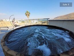 YalaRent Magdala Resort - Luxury Suites with Pool or Jacuzzi with Sea 