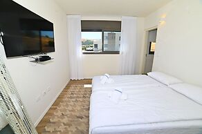 YalaRent Magdala Resort - Luxury Suites with Pool or Jacuzzi with Sea