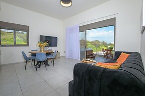 YalaRent Magdala Resort - Luxury Suites with Pool or Jacuzzi with Sea