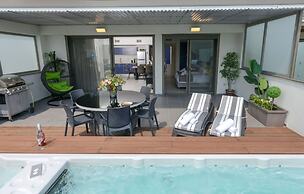 YalaRent Magdala Resort - Luxury Suites with Pool or Jacuzzi with Sea