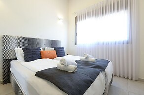 YalaRent Magdala Resort - Luxury Suites with Pool or Jacuzzi with Sea
