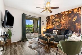 Time Traveler Suite - Private Balcony