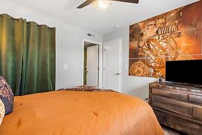 Time Traveler Suite - Private Balcony