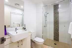 Brilliant 3 Month Corporate Rental With Balcony