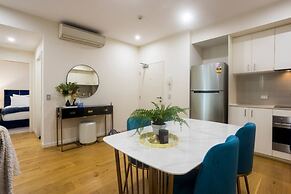 Brilliant 3 Month Corporate Rental With Balcony