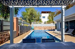 YalaRent Villa Belissimo with  Pool