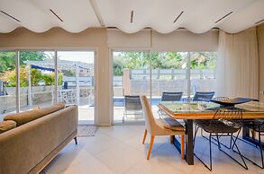 YalaRent Villa Belissimo with  Pool