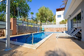 YalaRent Villa Belissimo with  Pool