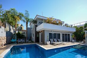 YalaRent Villa Belissimo with  Pool