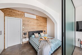 Castelletto Apts by Wonderful Italy