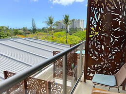 Breezy Luana Waikiki Condo by RedAwning