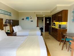 Breezy Luana Waikiki Condo by RedAwning