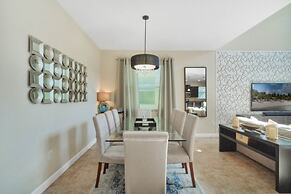 Bismarck Palms 5 Bedroom Home by RedAwning