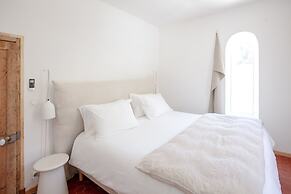 La Bâtisse en Blanc