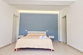 Villa in Lemon Grove With Sea Views & Sea Breeze