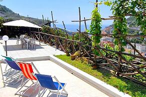 Villa in Lemon Grove With Sea Views & Sea Breeze