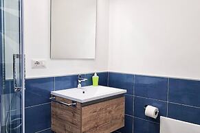 Villa in Lemon Grove With Sea Views & Sea Breeze