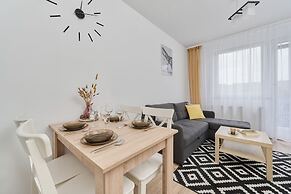 Sweet Apartment Kamienna by Renters