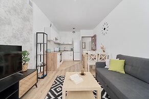 Sweet Apartment Kamienna by Renters
