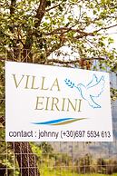 Kournas-sleeps8-parking-garden-pool-petfriendly