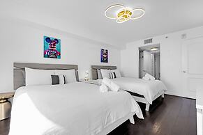 The Club at Brickell Bay