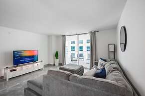 The Club at Brickell Bay