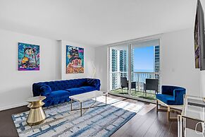 The Club at Brickell Bay