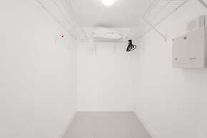 The Club at Brickell Bay