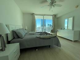 The Club at Brickell Bay