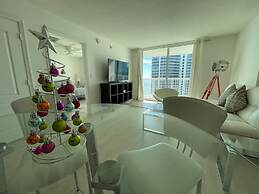 The Club at Brickell Bay