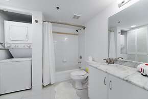 The Club at Brickell Bay