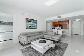 The Club at Brickell Bay