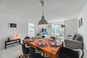 The Club at Brickell Bay