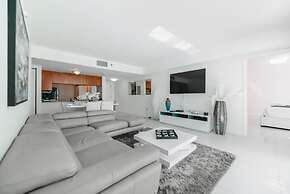 The Club at Brickell Bay