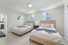 The Club at Brickell Bay