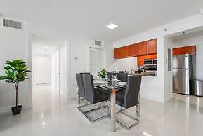 The Club at Brickell Bay