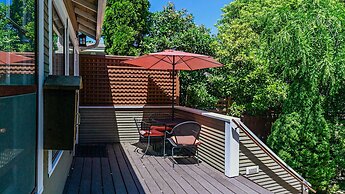 A Cowslip's Belle Inn