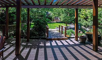 A Cowslip's Belle Inn