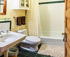 A Cowslip's Belle Inn