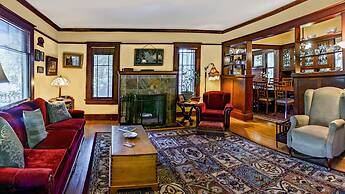 A Cowslip's Belle Inn