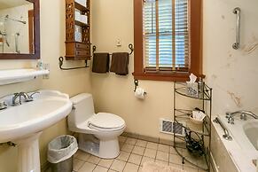 A Cowslip's Belle Inn