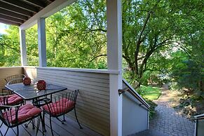 A Cowslip's Belle Inn