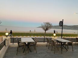 Beyaz Köşk Hotel & Cafe