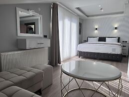 Beyaz Köşk Hotel & Cafe