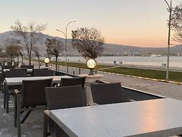 Beyaz Köşk Hotel & Cafe